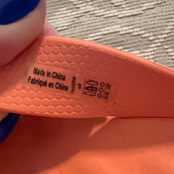 CROCS Women’s Coral Foam Flip Sandals - Picture 6 of 10